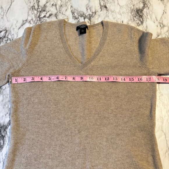 ANN TAYLOR Cashmere Camel Tan V-Neck Sweater DEFECT NWOT - Picture 5 of 7